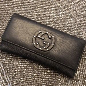 Authentic  Gucci wallet